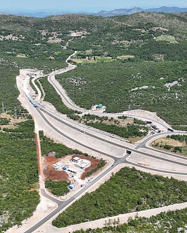 Thiba dam project with reservoir