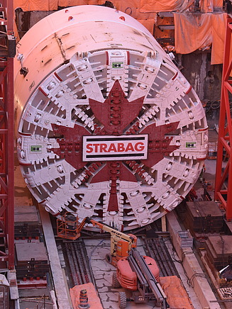 Large tunnel boring machine