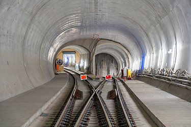  View inside the Pfaffensteig Tunnel featuring an installed railway switch