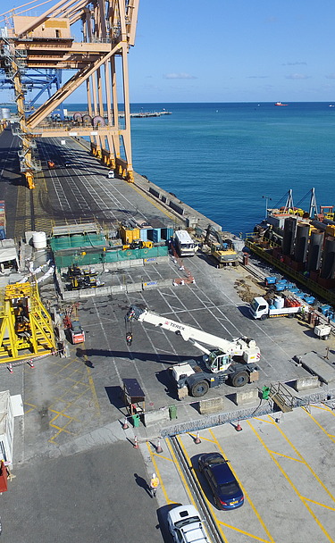 Expansion and reinforcement of the port