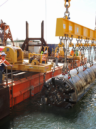 Floating crane with many machines