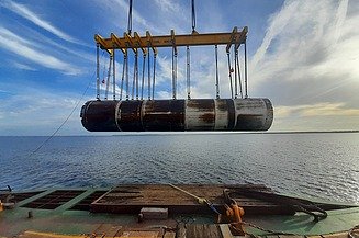 Sideview of a microtunnel boring machine