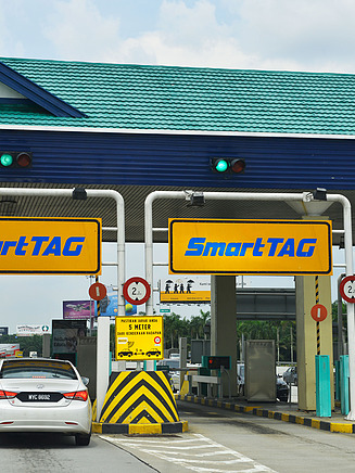 Toll station for cars