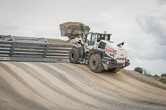 Wheel Loader in Embankment Construction